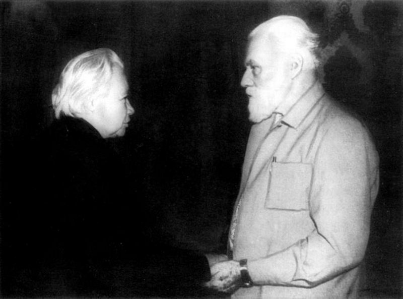 Л.В.Шапошникова и С.Н.Рерих. 1980-е годы.jpg