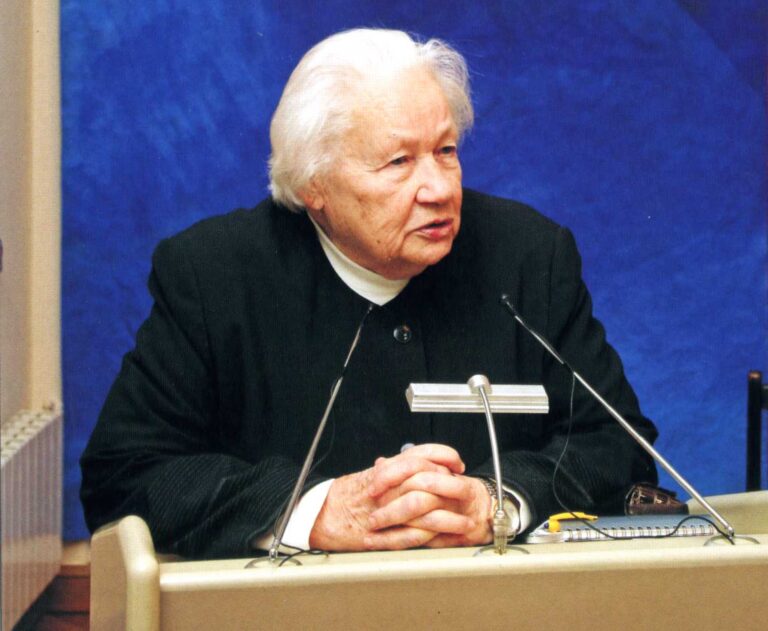 Шапошникова Людмила Васильевна.jpg