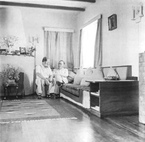 Юрии Николаевич и Святослав Николаевич Рерихи в Калимпонге 1949-1955.jpg