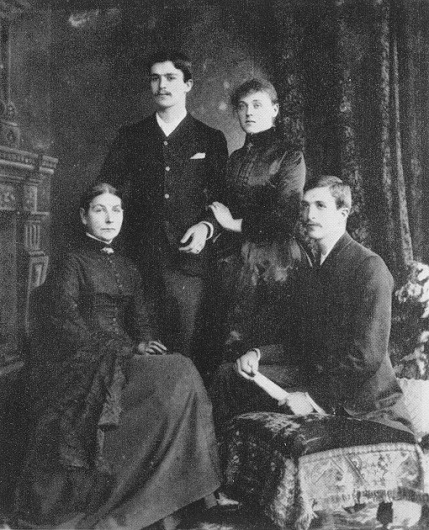 Charles_Johnston_and_family.jpg