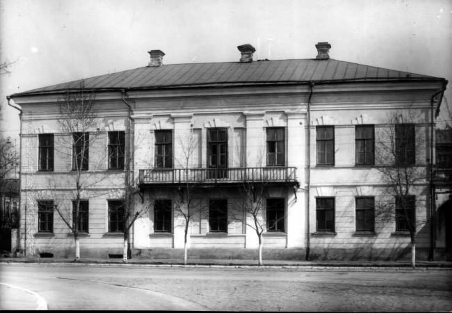 Дом губернатора Фадеева в Саратове.jpg